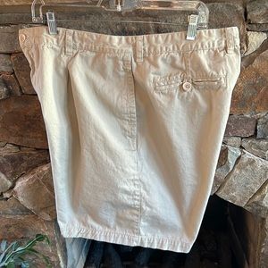The Territory Ahead Mens size 40 Waist Light Kaki Shorts; Excellent Condition!